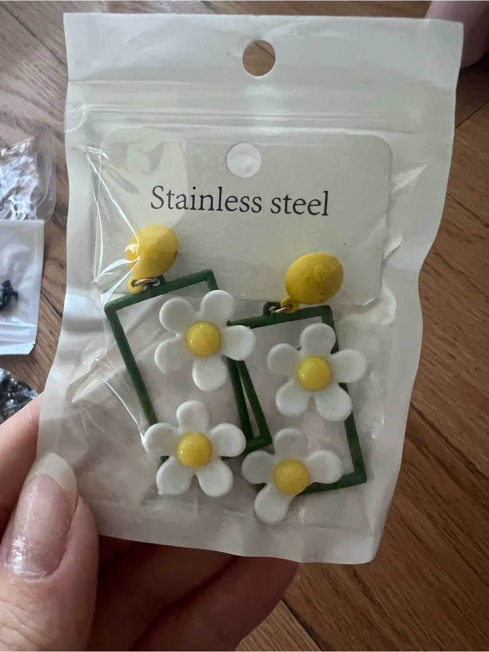Daisy Earrings – Yellow, White & Green